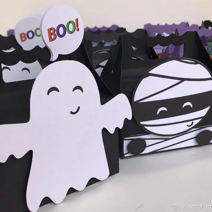 Kit festa personalizado com caixinhas e elementos decorativos artesanais